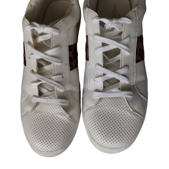 American Eagle White and cheetah/leopard Sneakers -Women's 10 -Laces, Perforated - Picture 11 of 11
